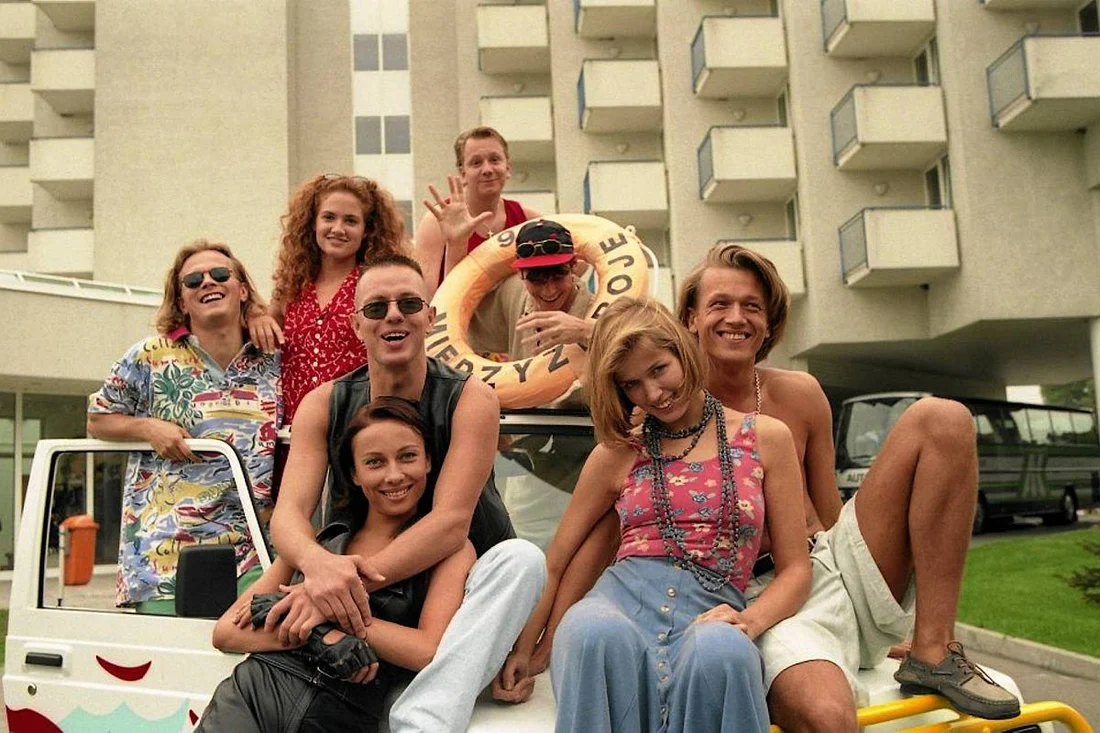 „Czy można zajść w ciążę na basenie?”, kasety VHS, świerszczyki… tak wyglądała edukacja seksualna w latach 90.